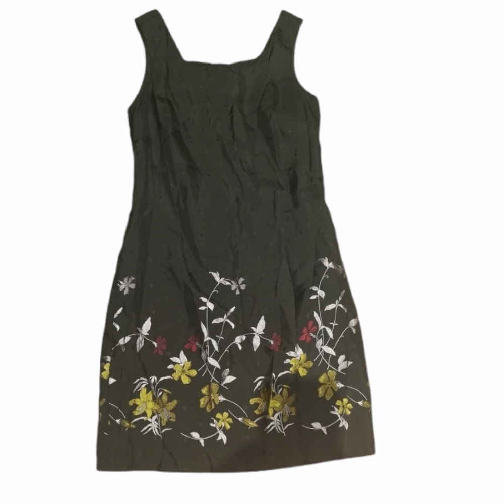 🍀3/$30 Mexx embroidery floral sleeveless dress